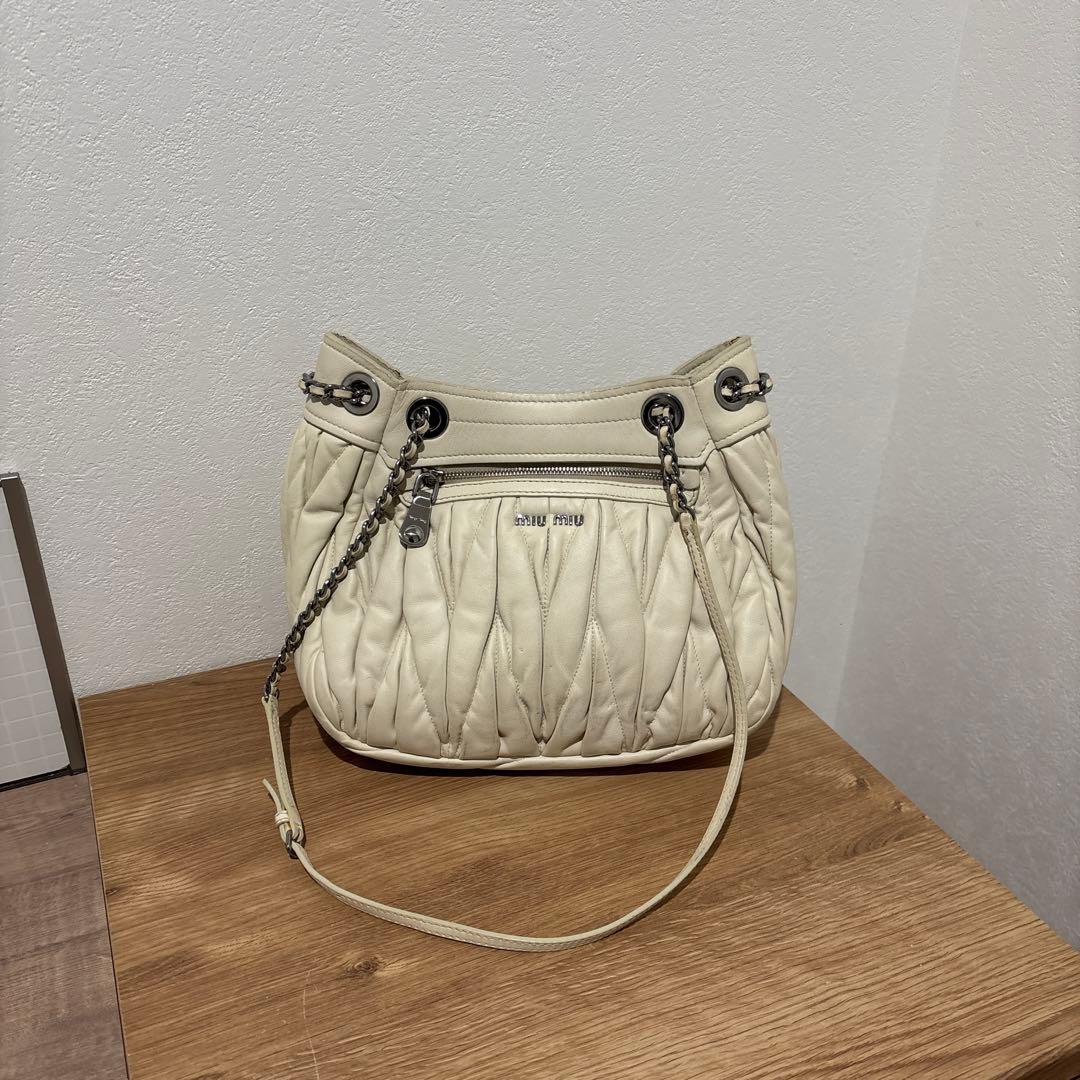 miumiu マテラッセ　バッグ