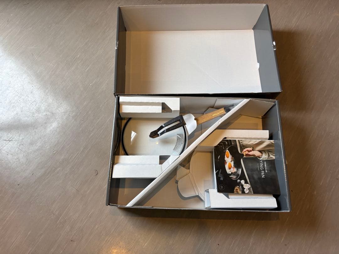 VERMICULAR バーミキュラフライパン 深型　24㎝ガラス蓋付き　新品