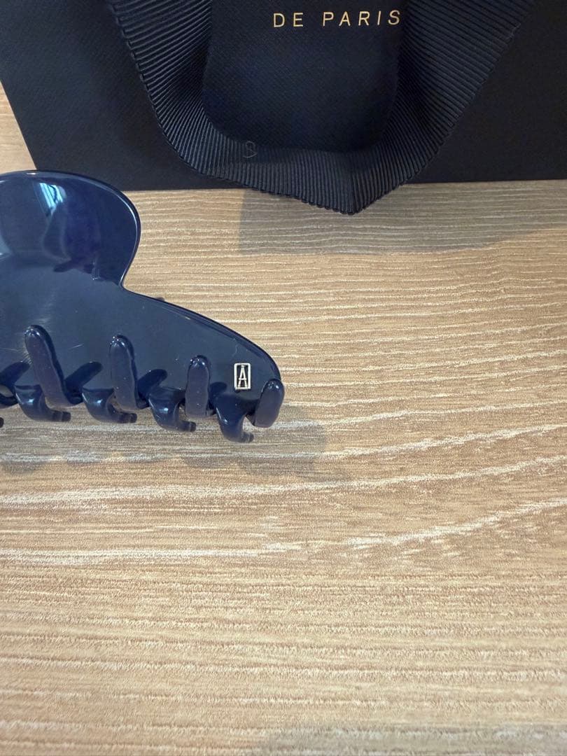 k*u様 ALEXANDRE DE PARIS ネイビー ヘアクリップ　Mサイズ