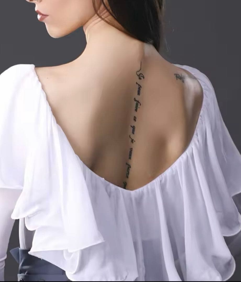 あやめ　値下　社交ダンスオフショルダー 大きなフリル背中開きトップス