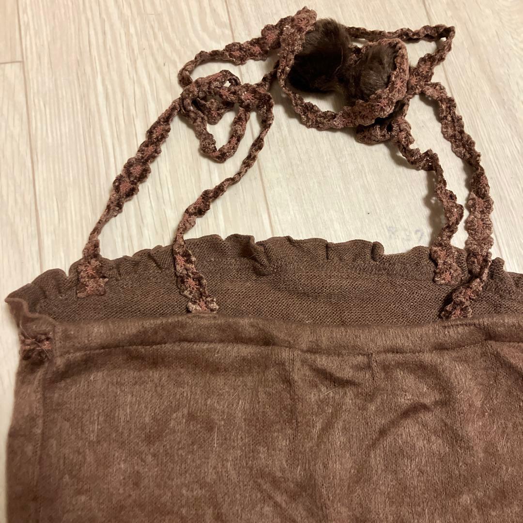 公*o様 J66 リズリサポンポン付きキャミソール茶色