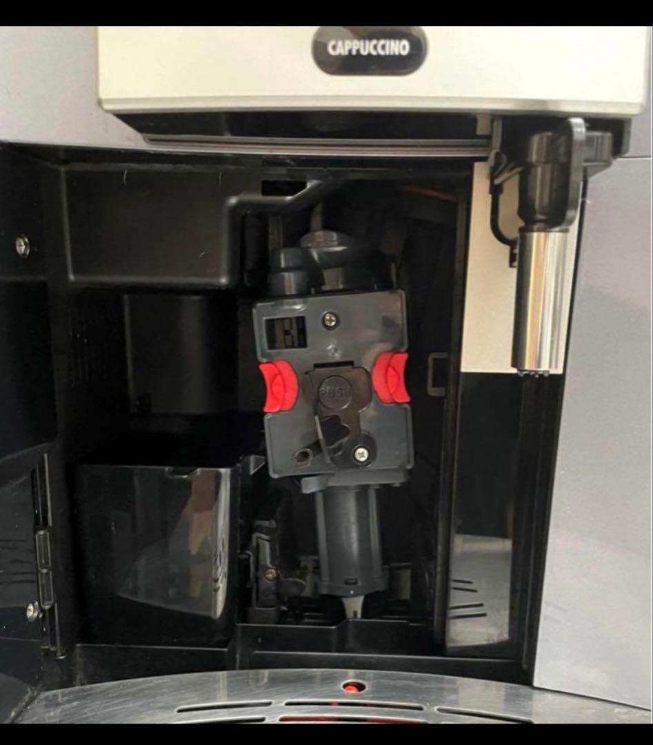 美品 デロンギ全自動エクスプレッソマシン　ESAM5500MH厨房機器 業務用。