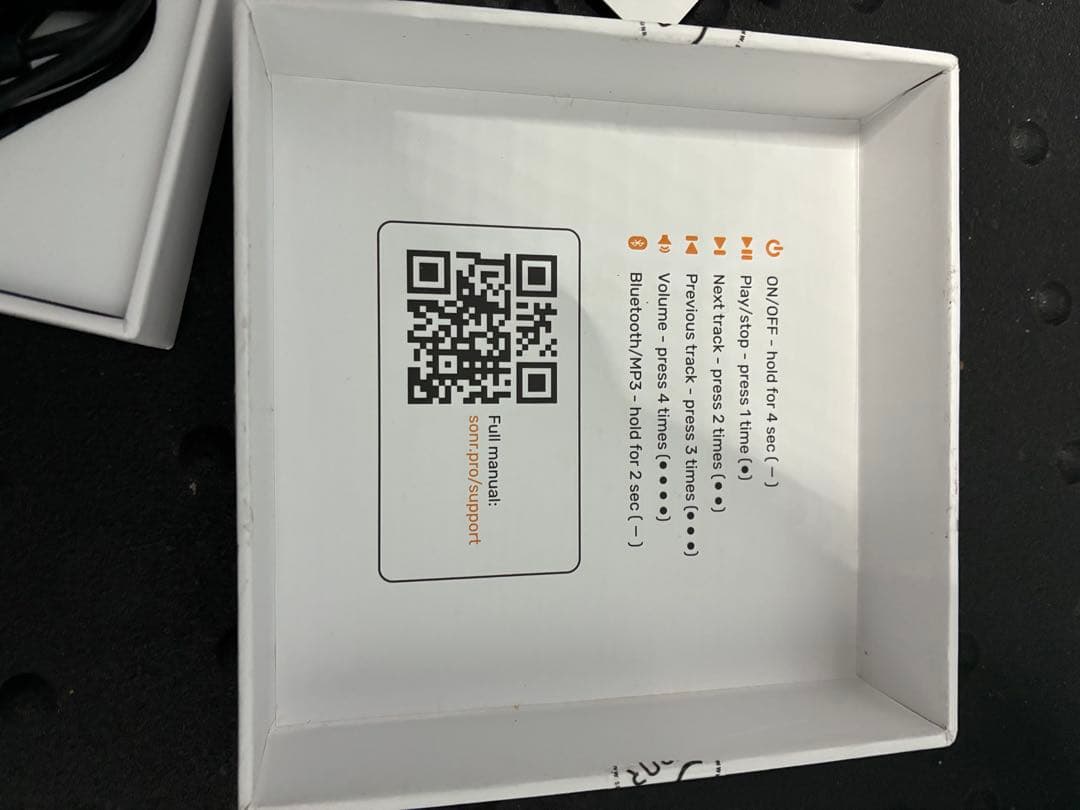 SONR MUSIC USBケーブル付き　水泳用骨伝導スピーカー　新品