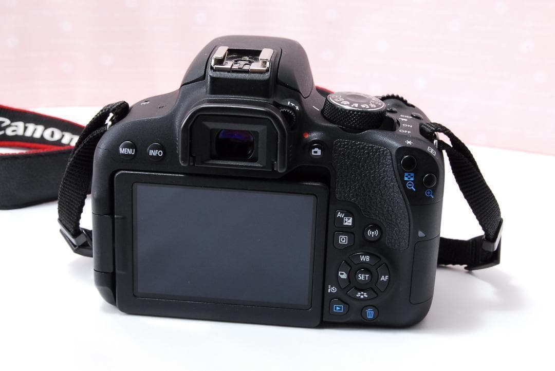 〓美品〓キヤノン Canon EOS KISS X9i デジタル一眼レフカメラ