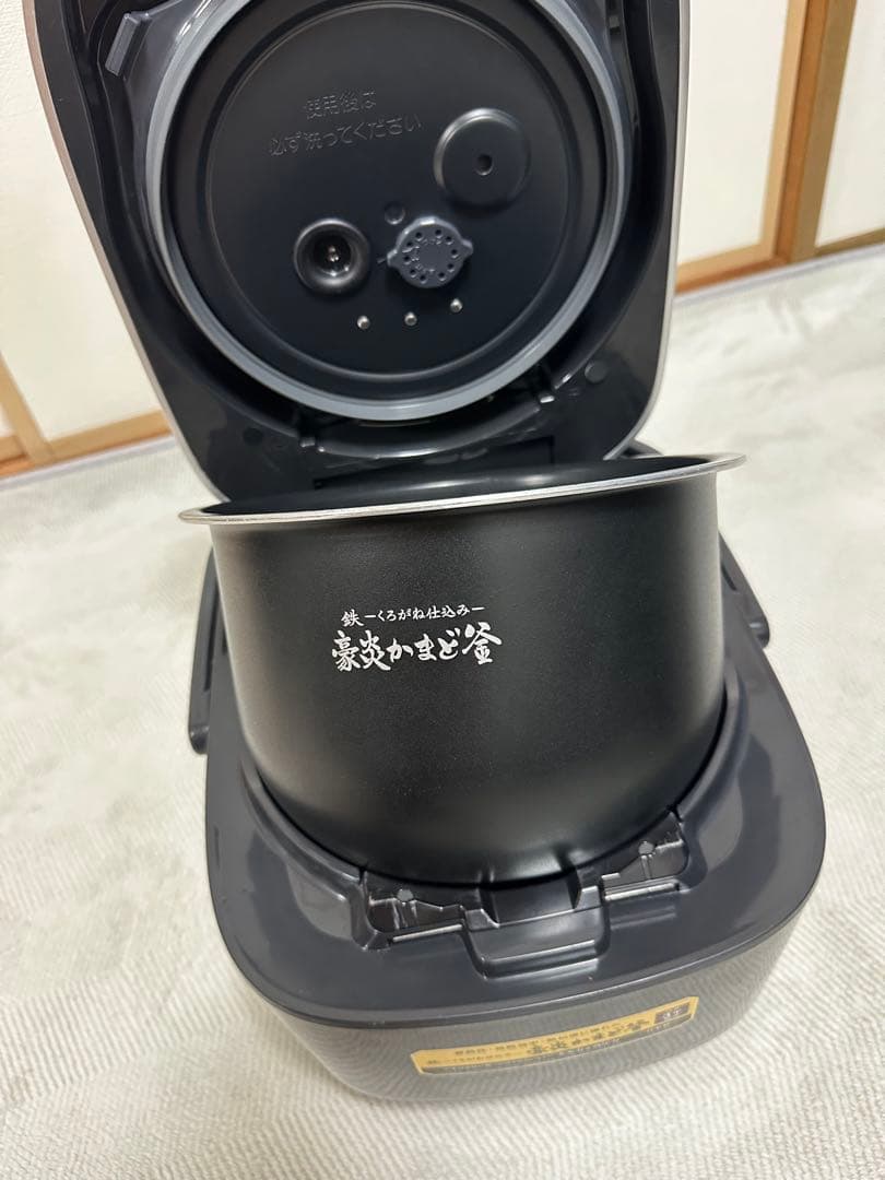 象印 極め炊き 圧力IH炊飯ジャーNW-JX18-2023年製