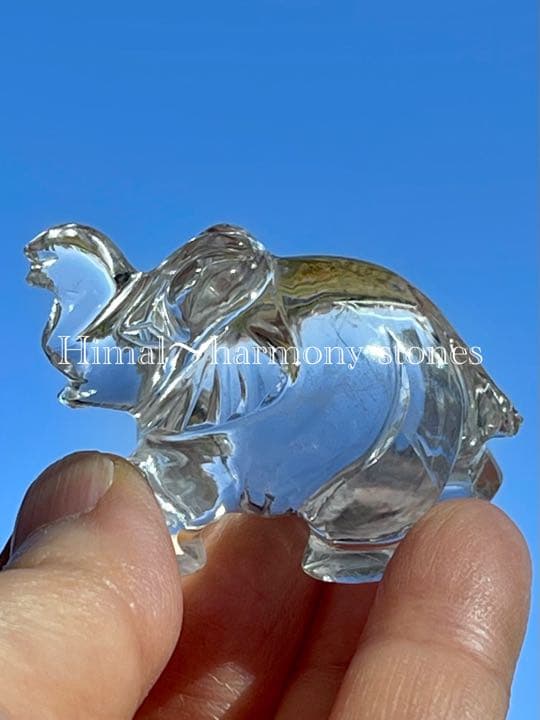 １点物　ガネーシュヒマール産水晶　象の置物