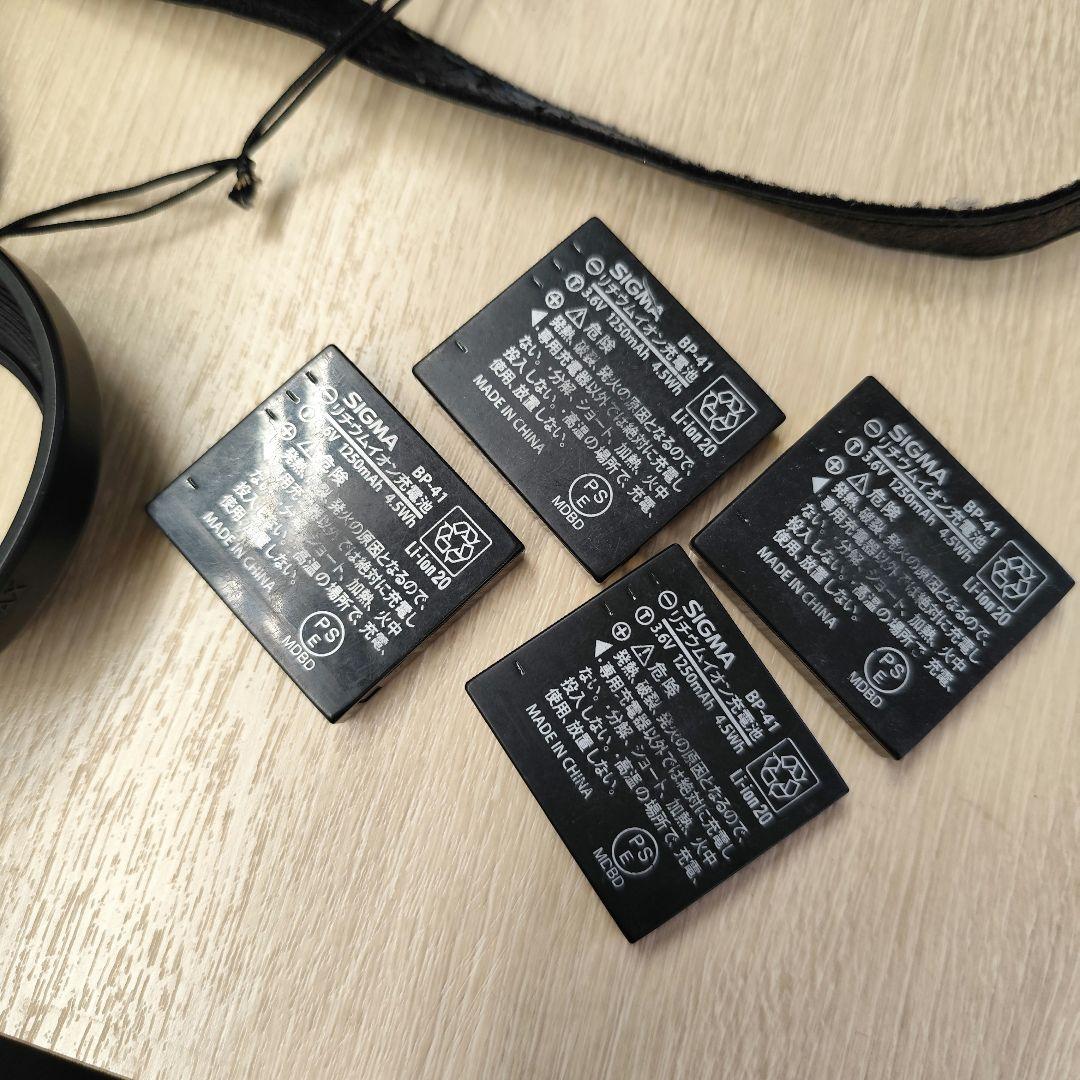 SIGMA DP2merrill 純正バッテリー4個、チャージャーなど　色々