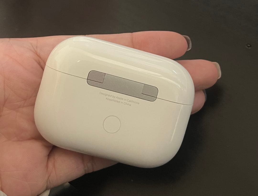 AirPods Pro 第二世帯 本体 充電ケース付き ホワイト