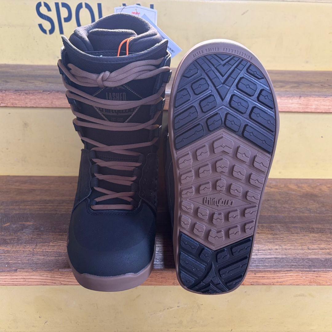 THIRTYTWO 2026 【LASHED】BLACK/GUM 27.5cm