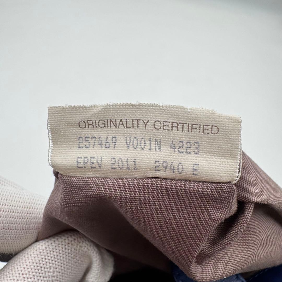 美品✨BOTTEGA VENETA iPadケース　ネイビー　レザー