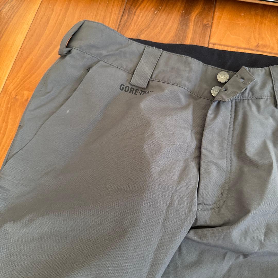 Burton [ak] トロピカル柄ジャケットパンツ