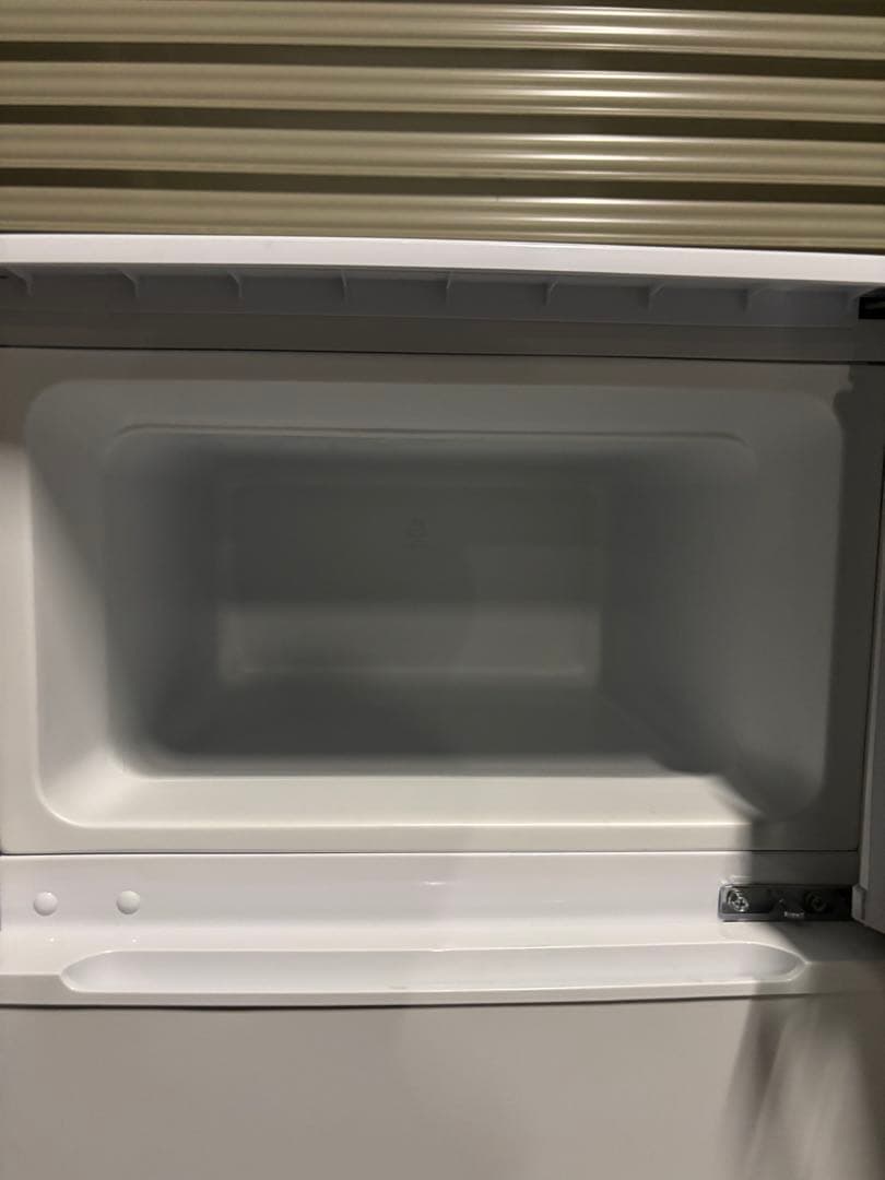 comfee ノンフロン冷凍冷蔵庫 90L RCT90WH/E 2021年製