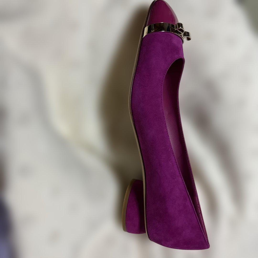 フェラガモ メタリックリボンパンプス