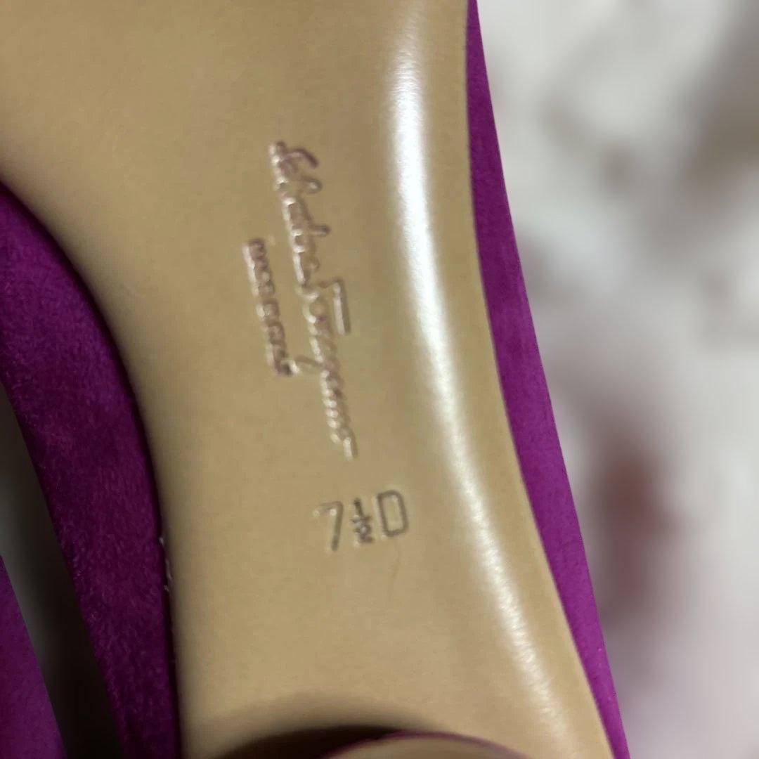 フェラガモ メタリックリボンパンプス