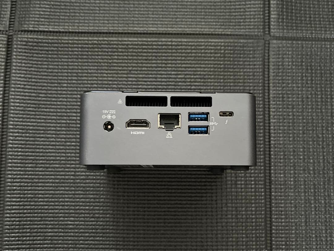 ミニPC Intel NUC NUC7I5BNH i5 RAM 8GB SSD120GB