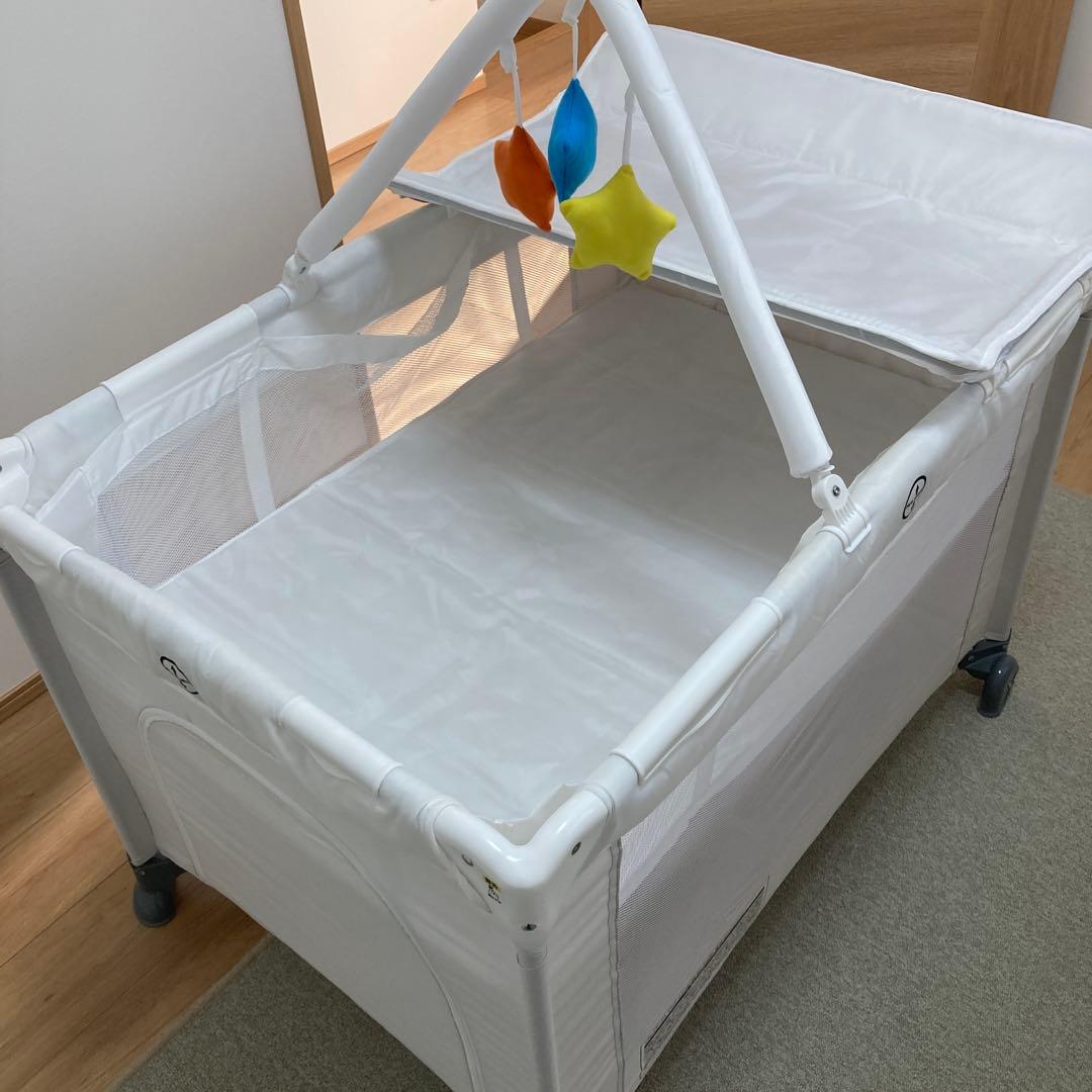 マットレス付きベビーベッド