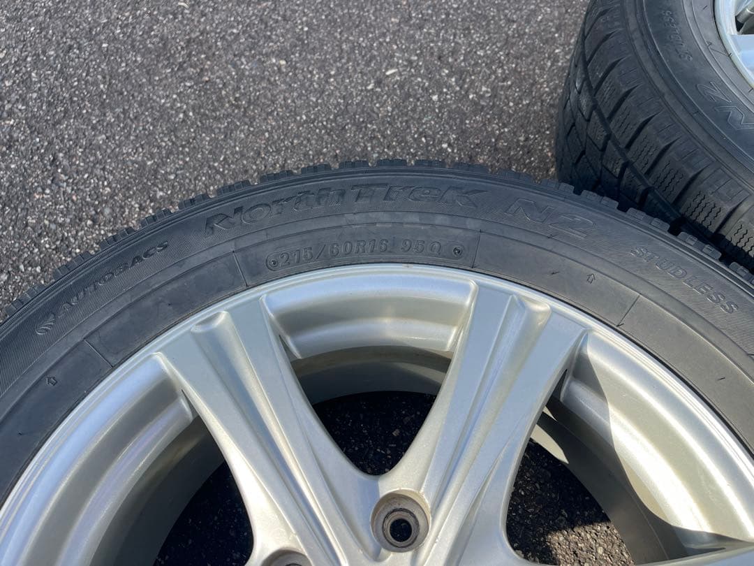 スタッドレスタイヤ 215/60R16 95Q PCD 114.3 5穴 4本