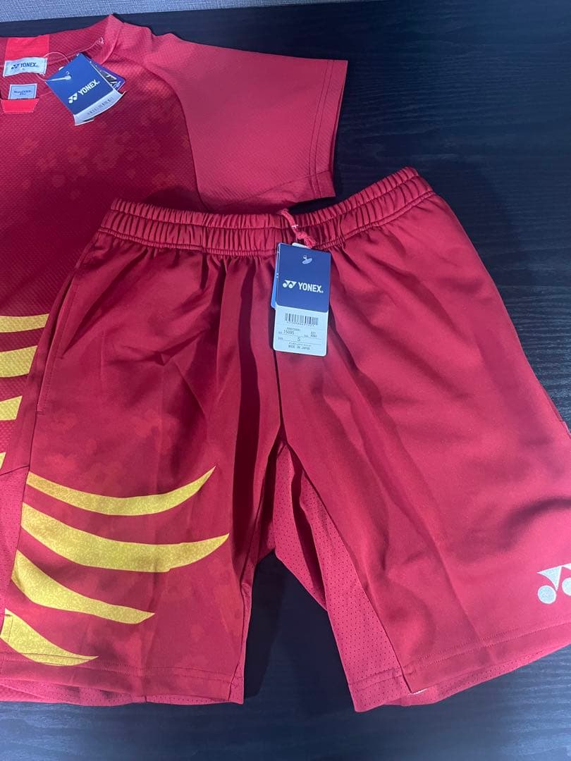 日本代表　桃田賢斗モデル　ヨネックス　バドミントンゲームシャツ　パンツセット