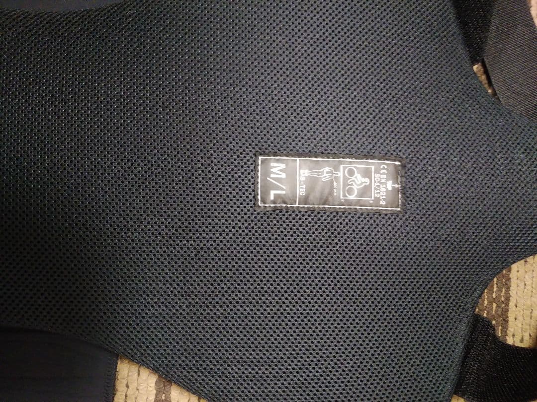 スライテック　バックプロテクター