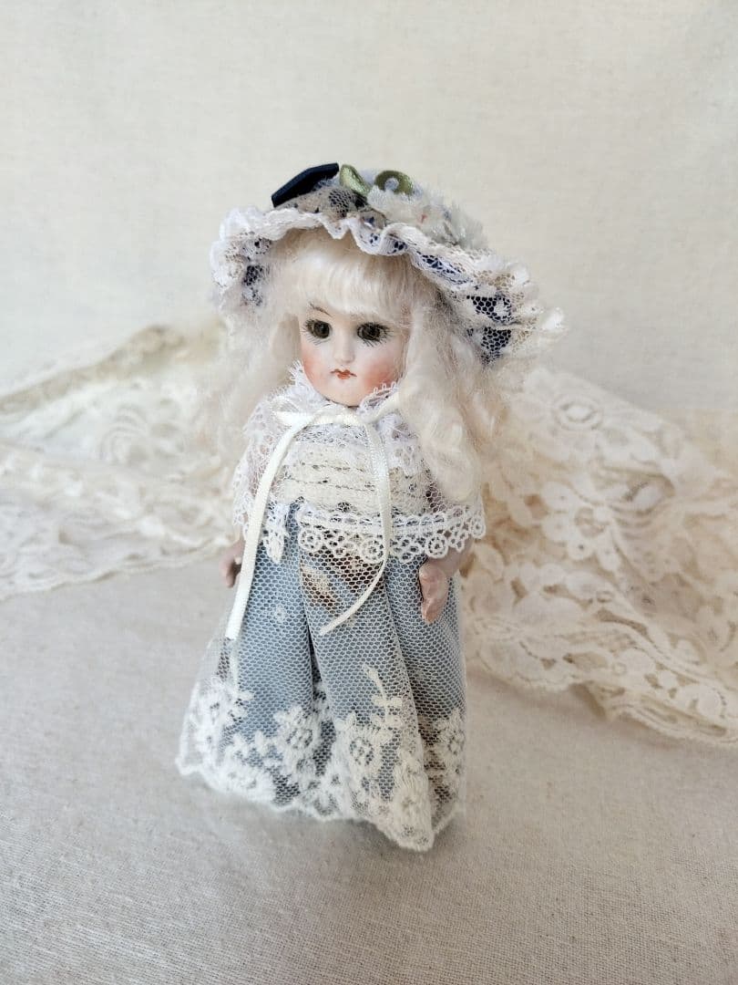 アンティーク　ミニョネット