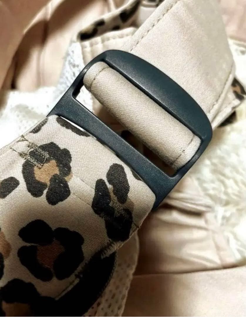 美品　ベビービョルン ONE KAI 抱っこ紐 レオパード 豹柄 希少　廃盤