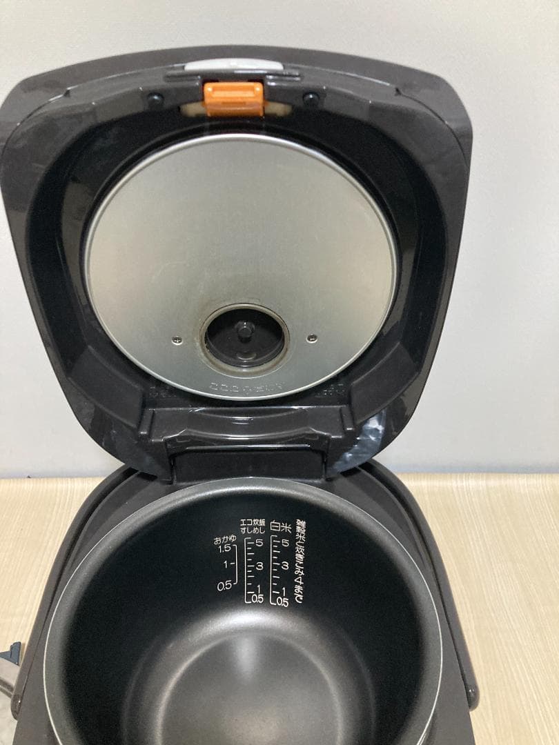 美品ー象印　IHジャー炊飯器　NP-VQ10　ブラウン　5.5合炊　2018年製