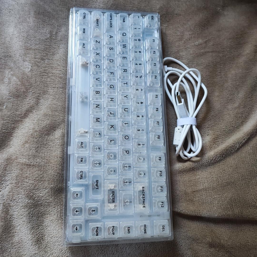 ゲーミングキーボード　YUNZII X75　ジェリーフィッシュ軸