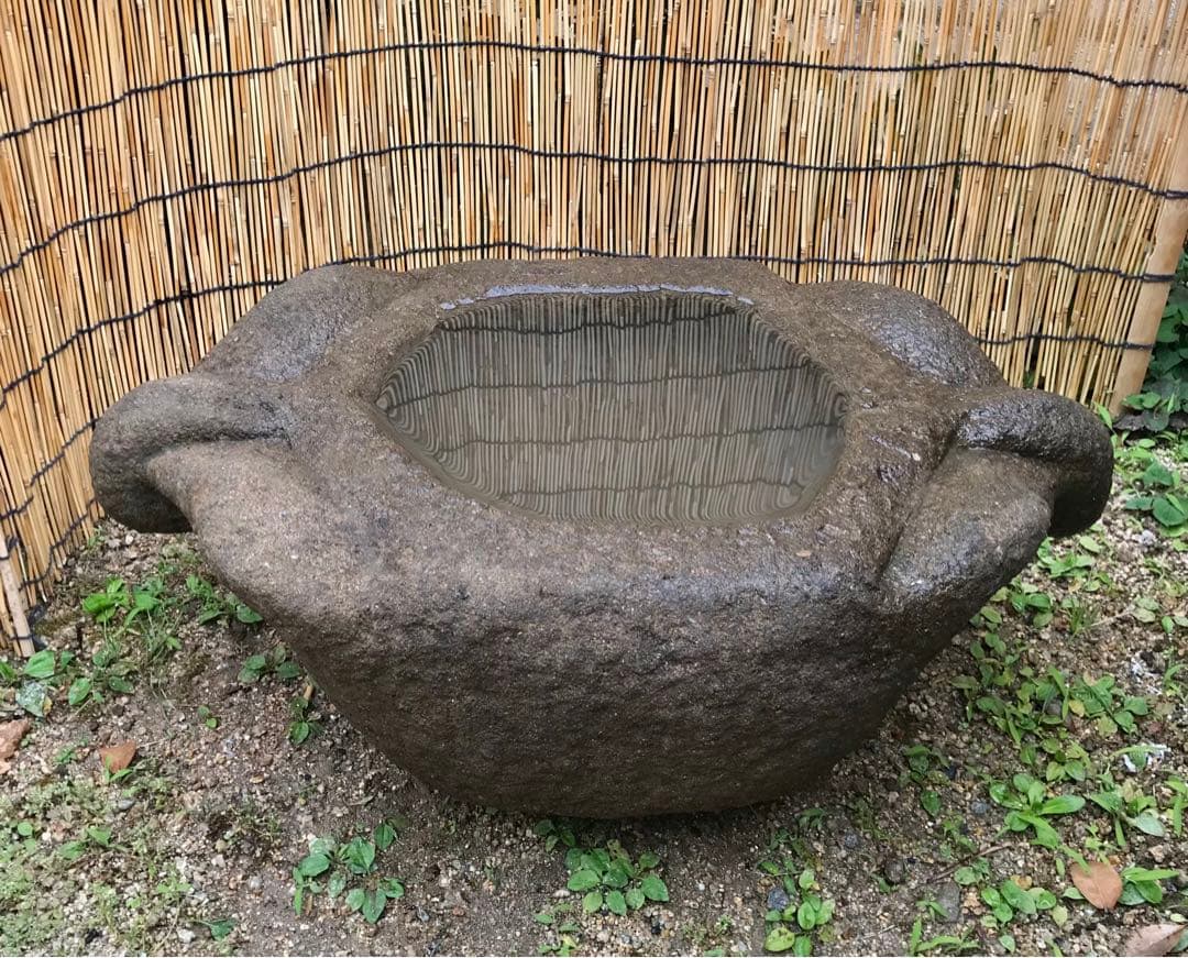 【水鉢・船型蹲・向鉢】オブジェ・庭石・置物・ガーデニング・バードバス