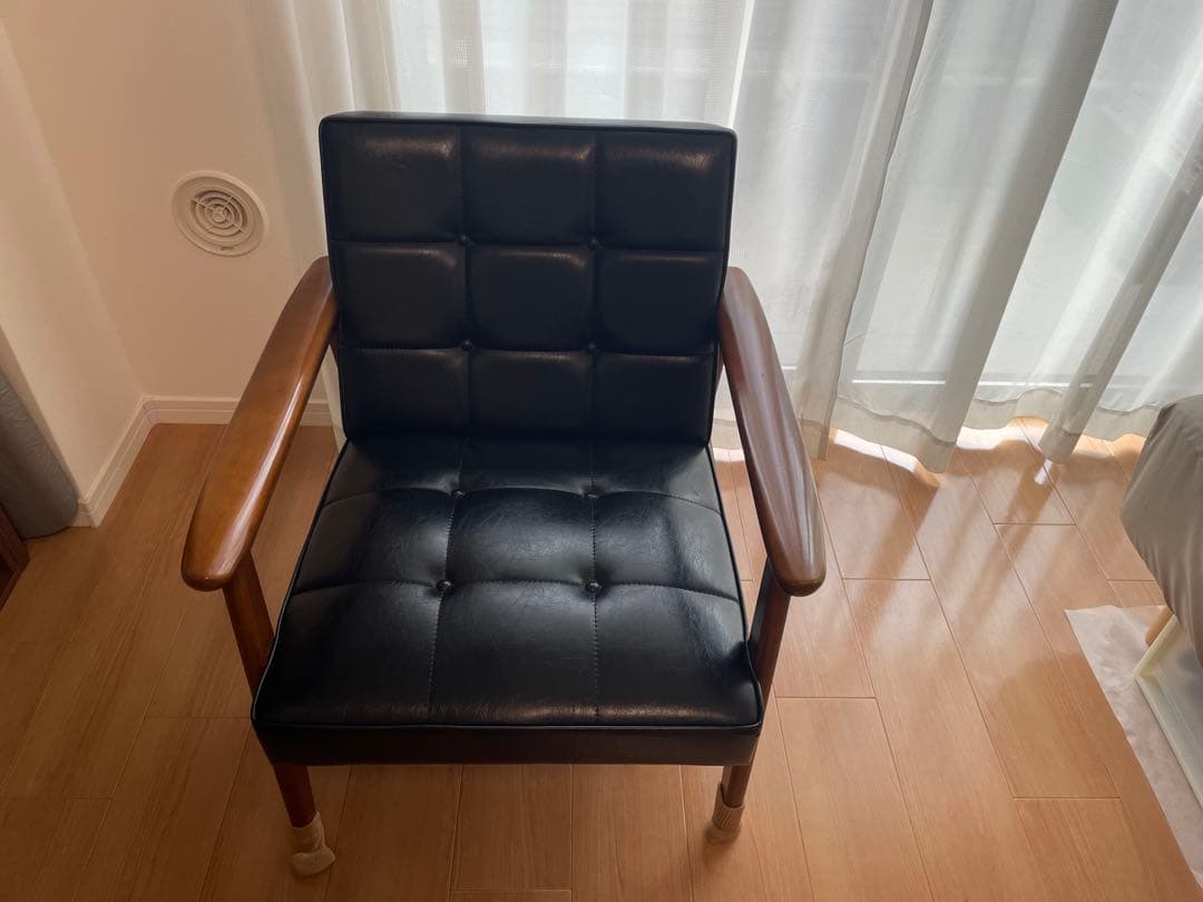 カリモク60 Kチェアーブラック　1人掛け