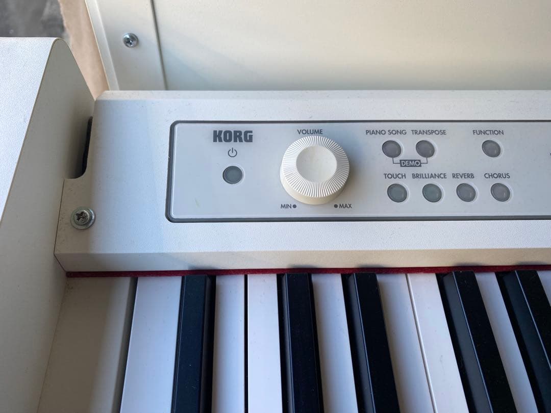 電子ピアノ KORG LP380/ LP-380 コンパクトな奥行26センチ！