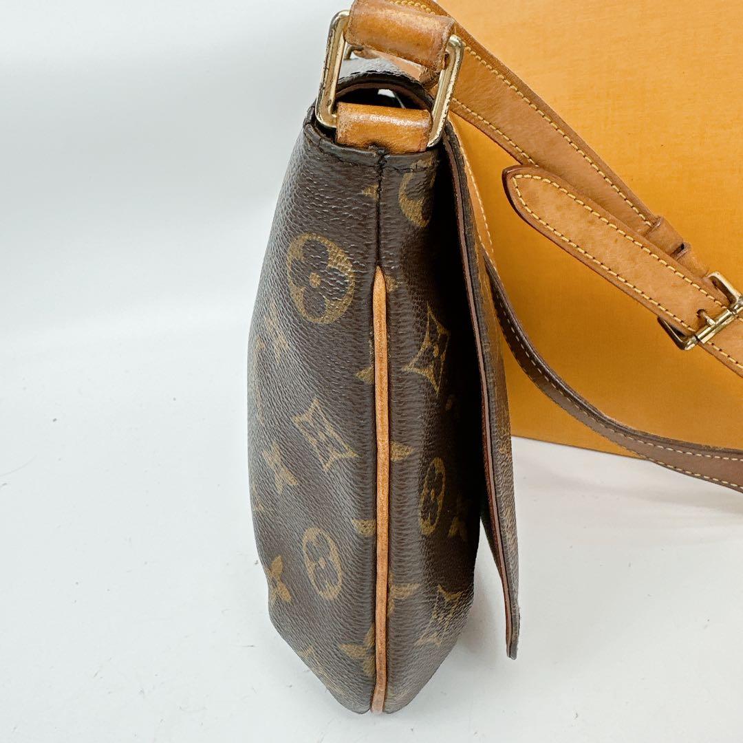 ルイヴィトン　モノグラム　ワンショルダーバッグ　ミュゼットタンゴ　ショート