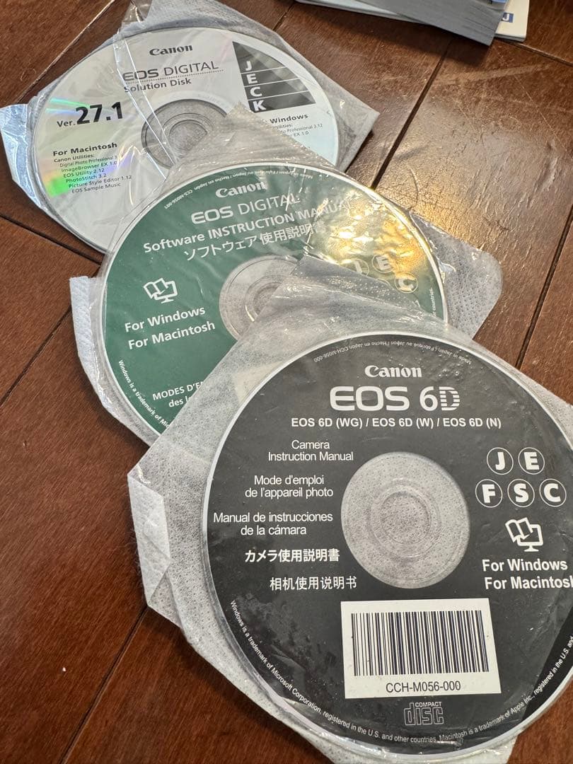 Canon EOS 6D デジタル一眼レフカメラ、バック付き