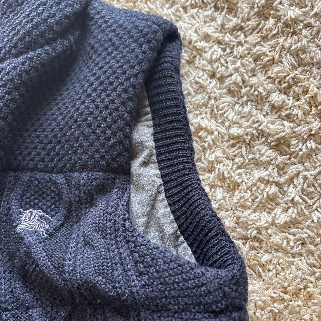 【極美品】バーバリーブラックレーベル ニットベスト 中綿入り フーディー 刺繍入