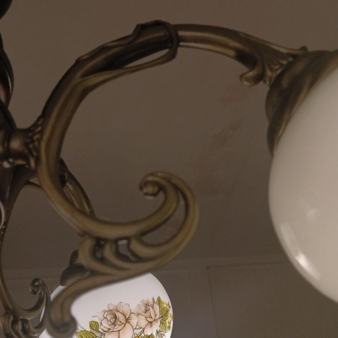 シャンデリア 　フラワー柄　ガラス製