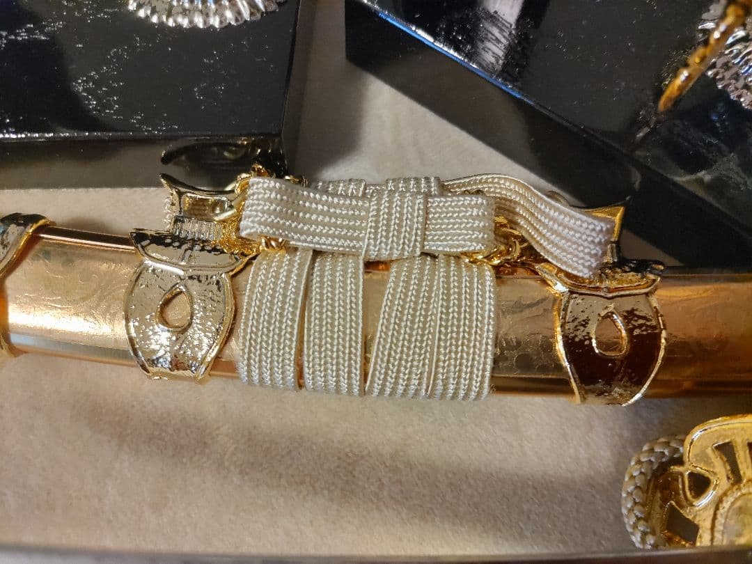 弓と刀オブジェ　弓太刀飾　上杉謙信