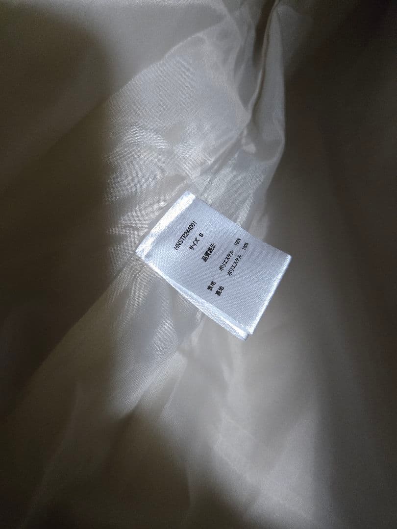 年末セール 新品紙タグ付き hinari ウェーブデザインミドルコート S