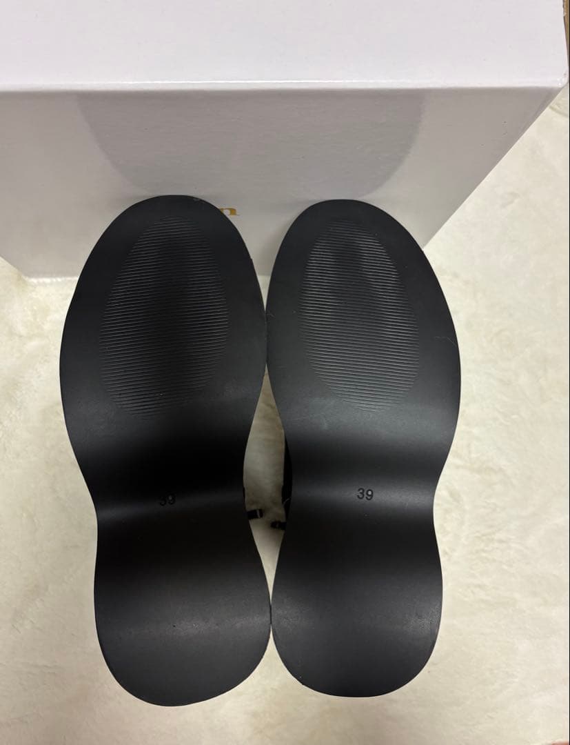 【Vin】本革 ボリュームソールレザーショートブーツ 新品未使用 ヤマダヤ☆