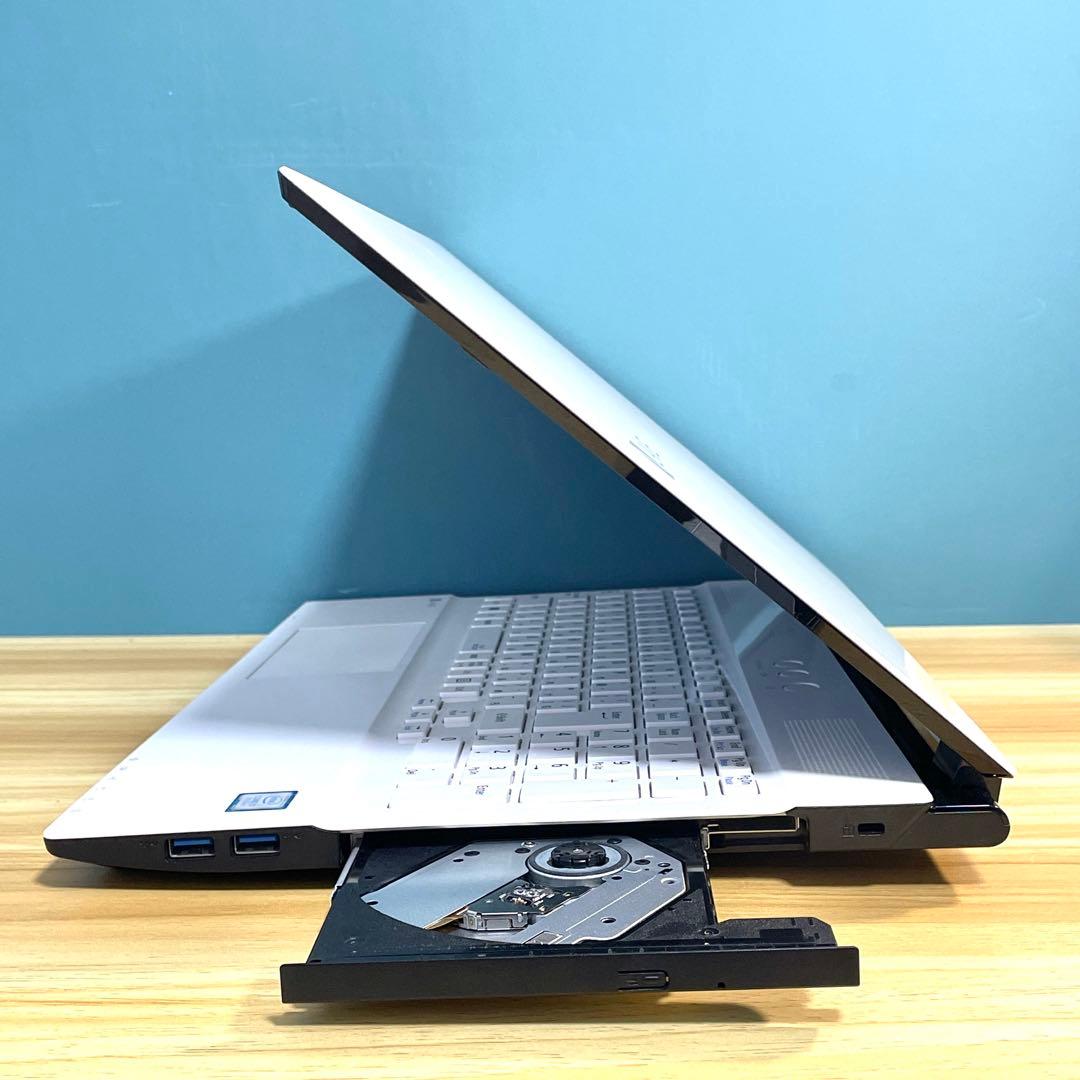 Windowsノート本体 NEC LAVIE/Corei7/16GB/SSD512GB/Blu-Ray