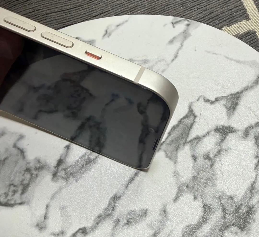 【美品】Apple iPhone 13 SIMフリー ホワイト シルバー 本体