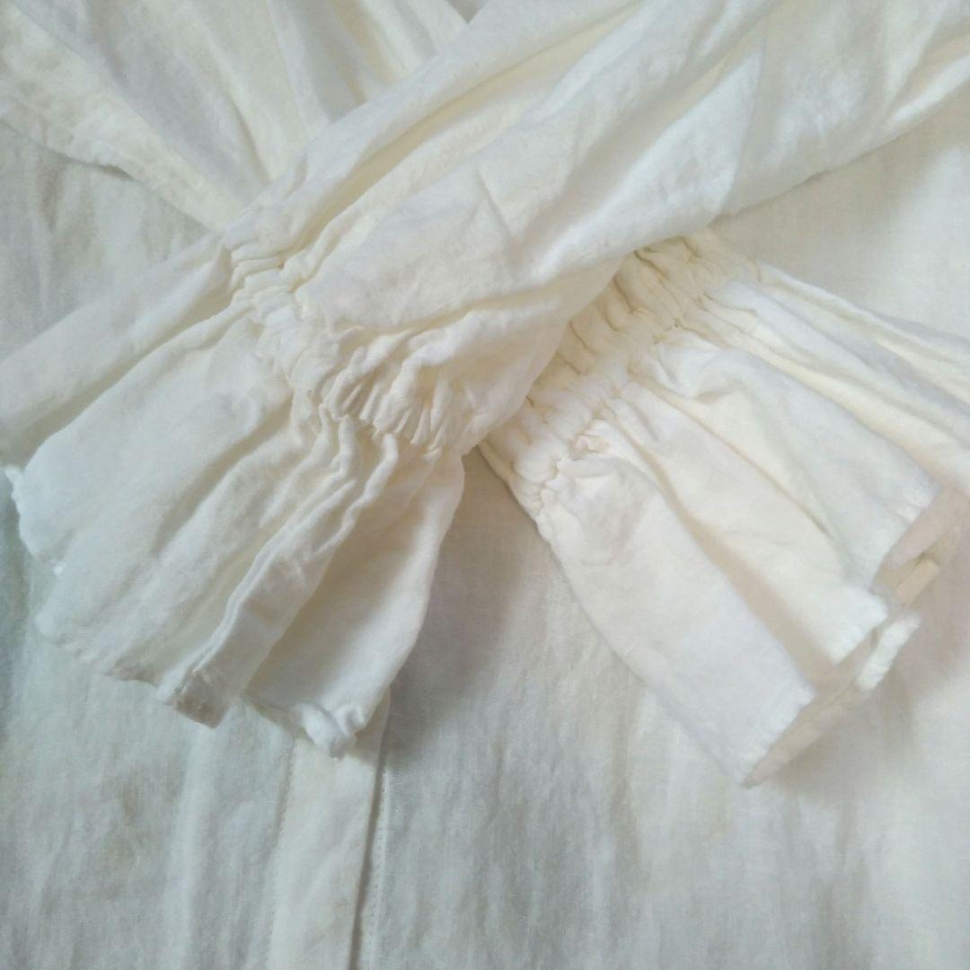 タグ付き　ネストローブ　リネン近江晒しラッフル袖2wayブラウス 　白