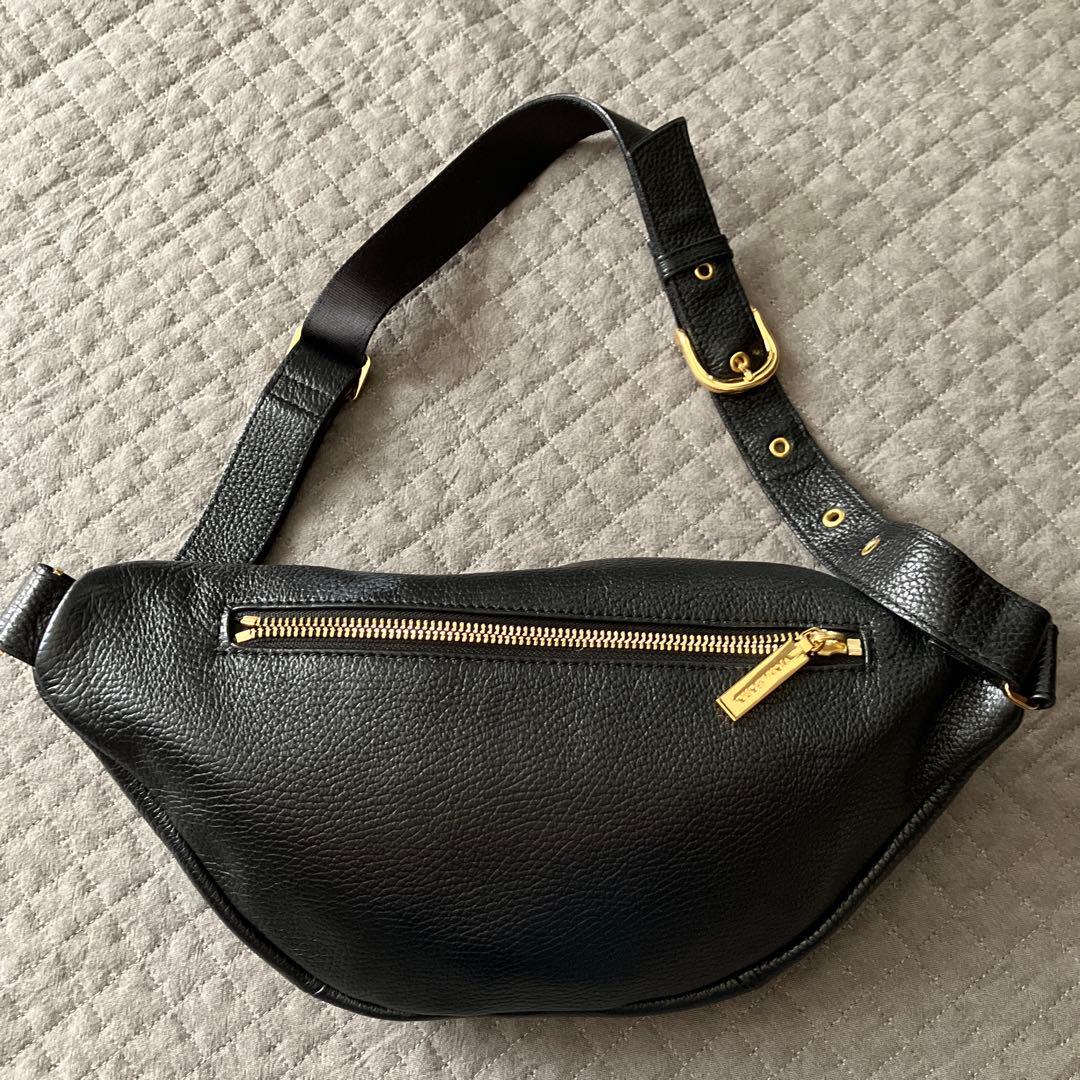 値下げ❣️VIOLADORO ブラック ボディバッグ