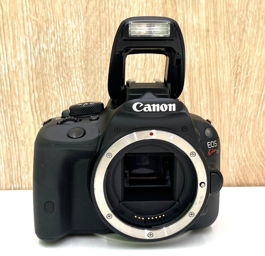 美品　EOS　Kiss X7 ダブルズームキット キャノン