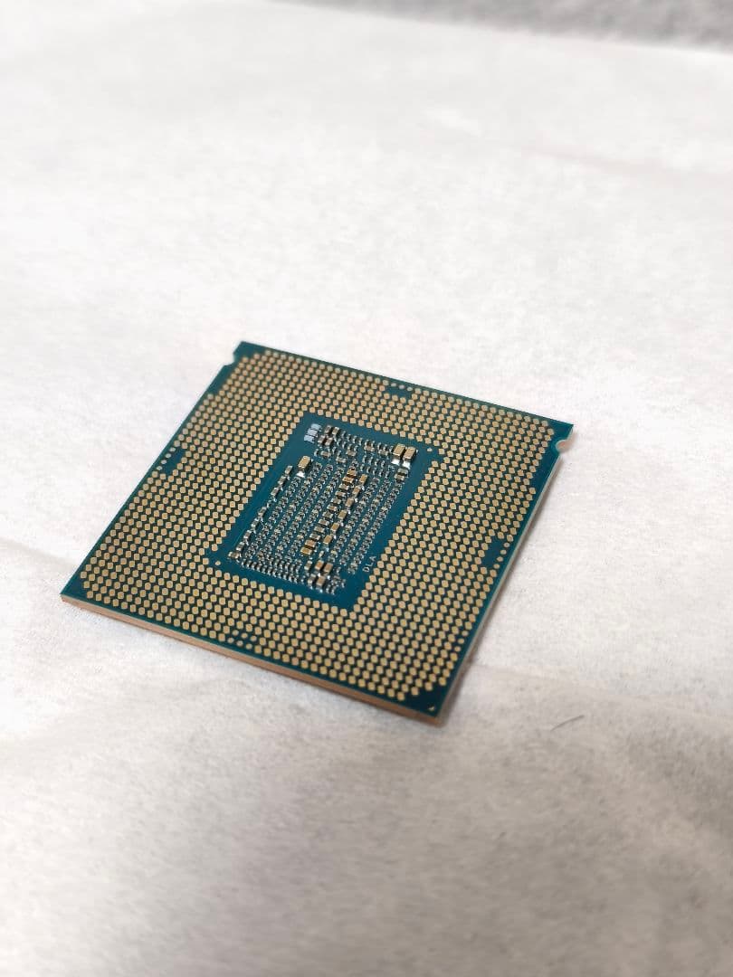 【動作未確認】Intel Core i7-9700KF CPU