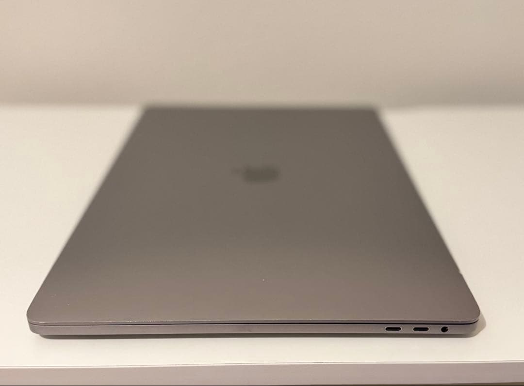 Macbook Pro 2019 16インチ Windows 11 Pro