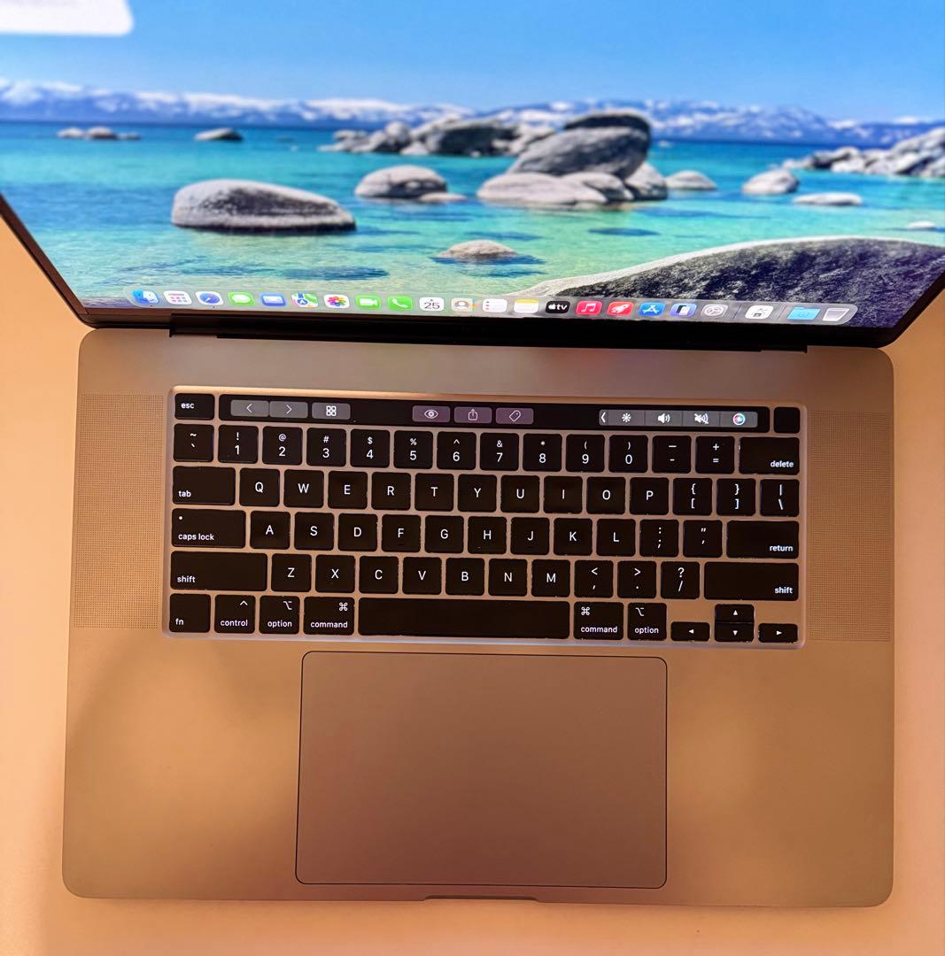 Macbook Pro 2019 16インチ Windows 11 Pro