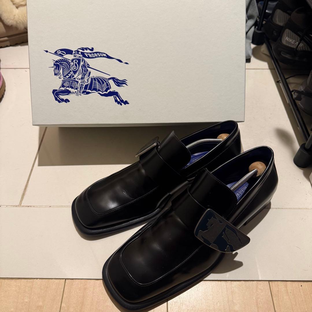 K*u様 BURBERRY 24SS シールド ローファー shield loa