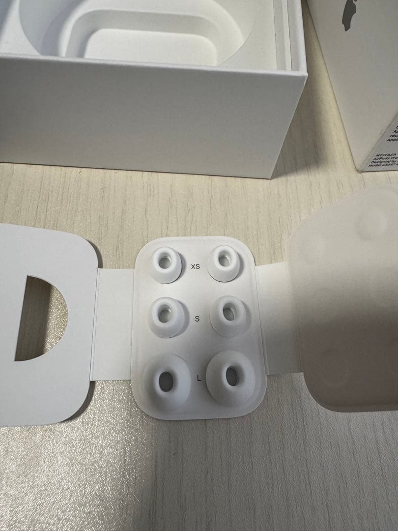 Apple AirPods 本体 ホワイト 充電ケース付き