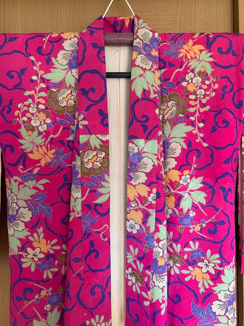 アンティーク着物　大正ロマン　濃いピンク