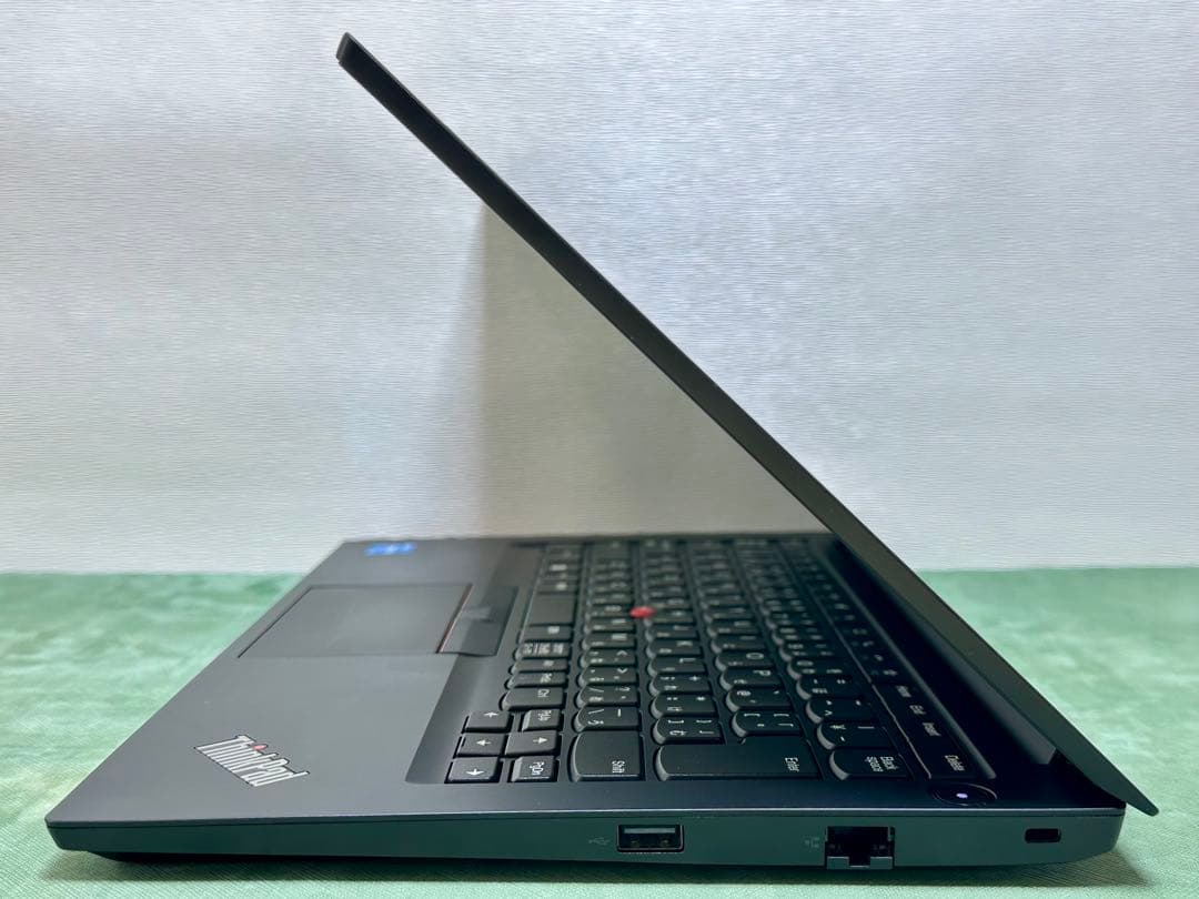 Windowsノート本体 ThinkPad E14 Gen 4 i3-12th 8GB 256 |3037