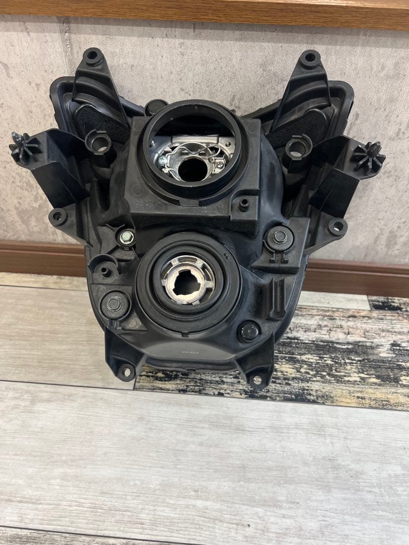 2008 gsx1300r ハヤブサ 純正ヘッドライト送料込